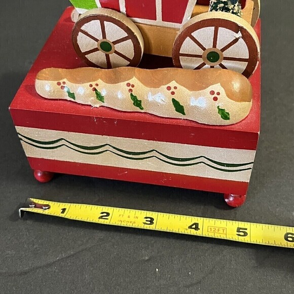 Vintage Schmid Wooden Christmas Sleigh Carriage Animated Xmas Music Box TESTED - Picture 14 of 16